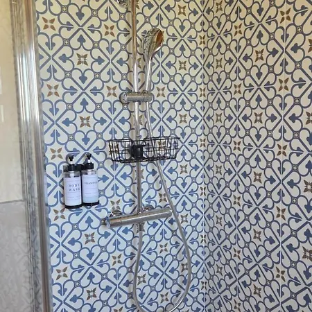 Casa Con Jardin 